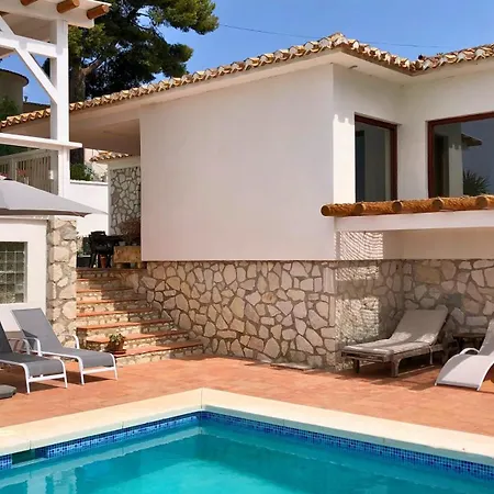 Ideal For Young Family At With Great Location!