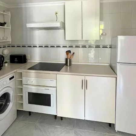 Ideal For Young Family At With Great Location! Apartment