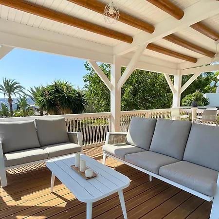 Ideal For Young Family At With Great Location! Apartment Mijas