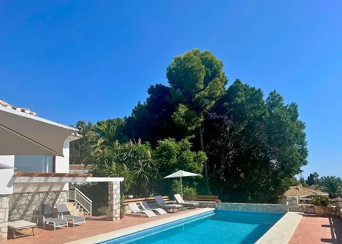 Newly Renovated Guest At With Great Location! Appartement *